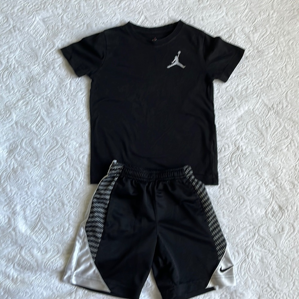 Nike and Jordan 4t